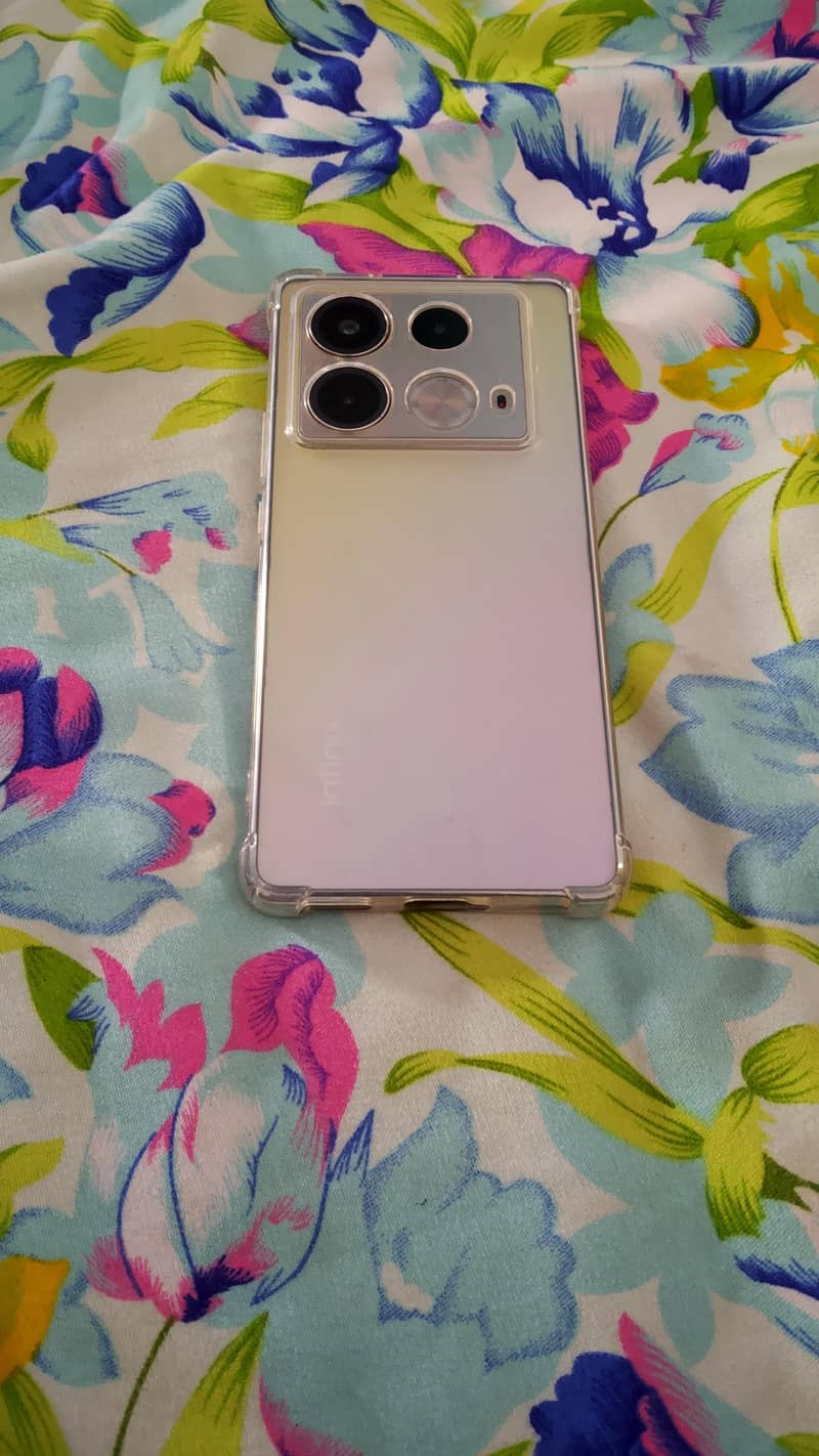Infinix Note 40 8/256 1