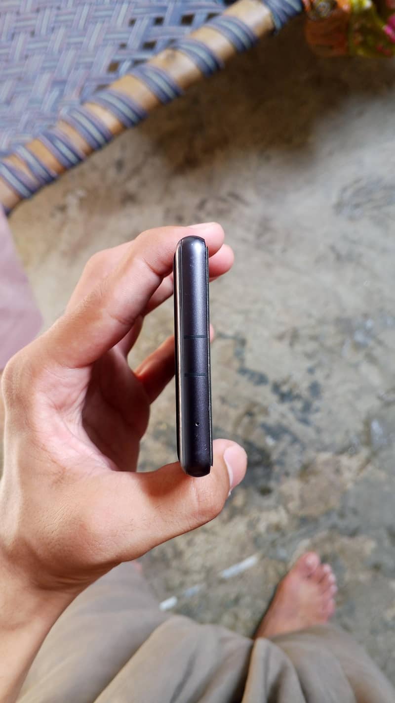 Google Pixel 7a 4