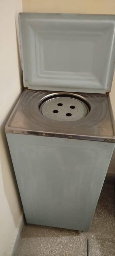 Dryer machine used perfect working no fault