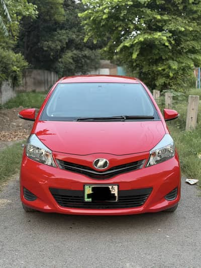 Toyota Vitz 2015