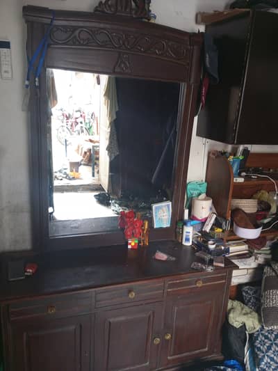 Wooden Dressing Table with Large Mirror – Good Condition | Urgent Sale