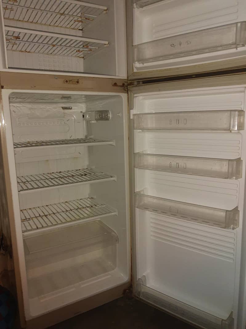 PEL REFRIGERATOR 3