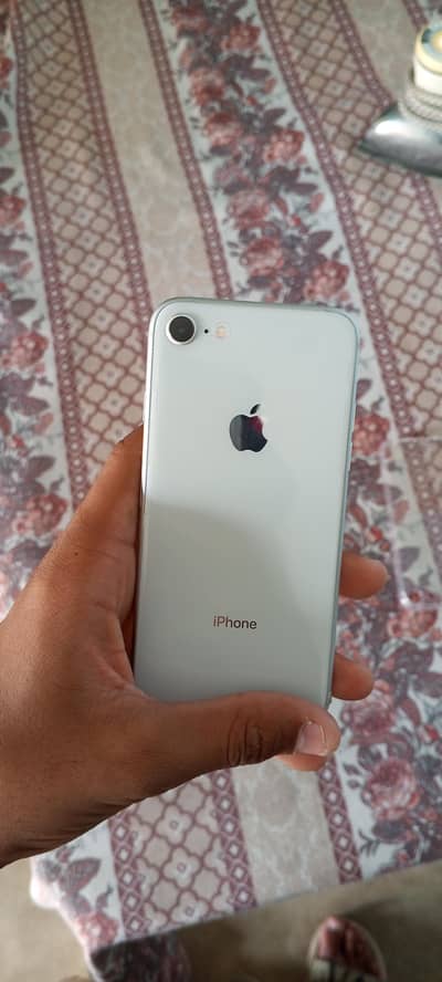iphone 8 /64 gb battery health 83 Waterpack set
