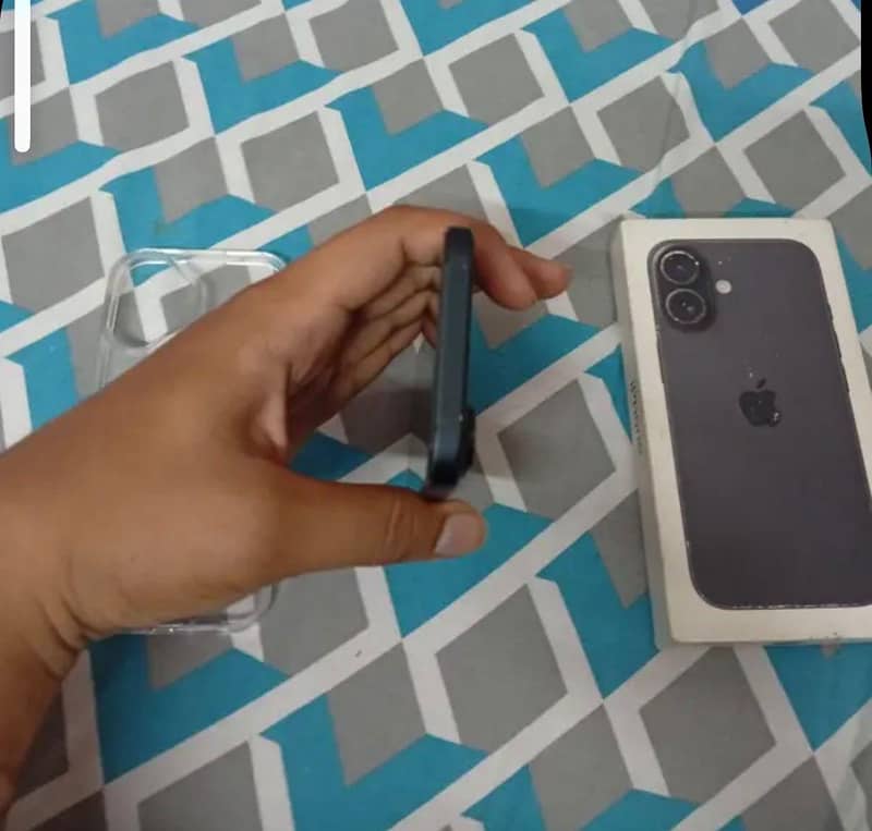 iPhone 16 256 GB Factory Unlocked | With Original Box & Accessories 2