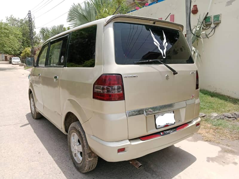باہر سے شاور چھت پیلر جینون، اور اندر سے جینون 7