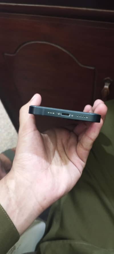 Apple iPhone 14