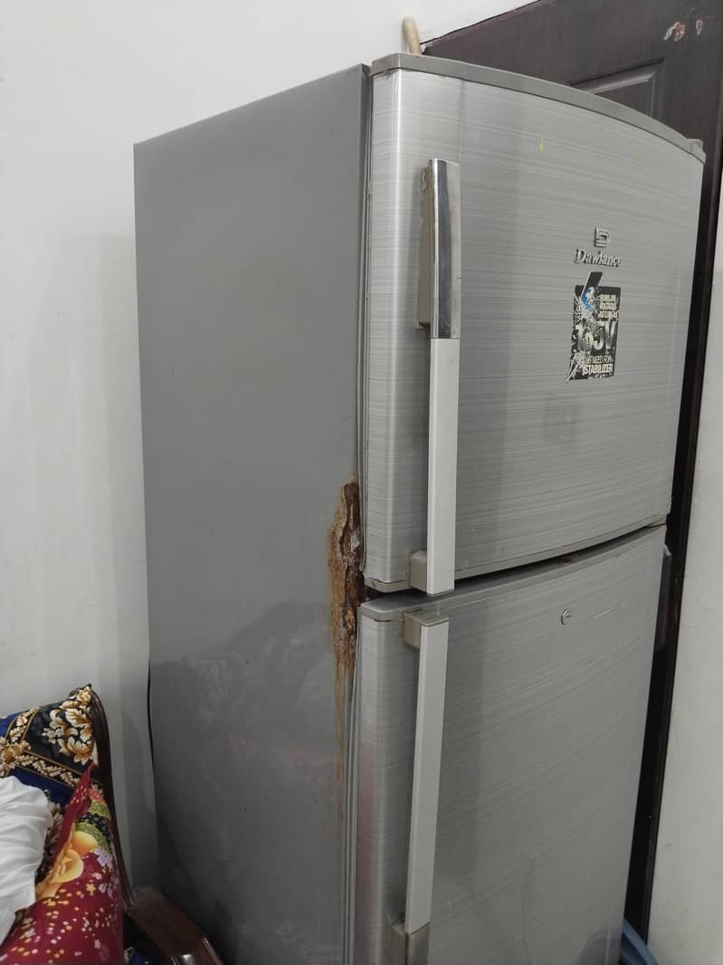 Dawlance Medium size refrigerator 3