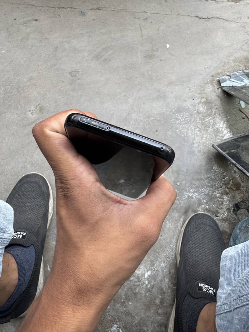 Samsung Mobile S8 Plus 0