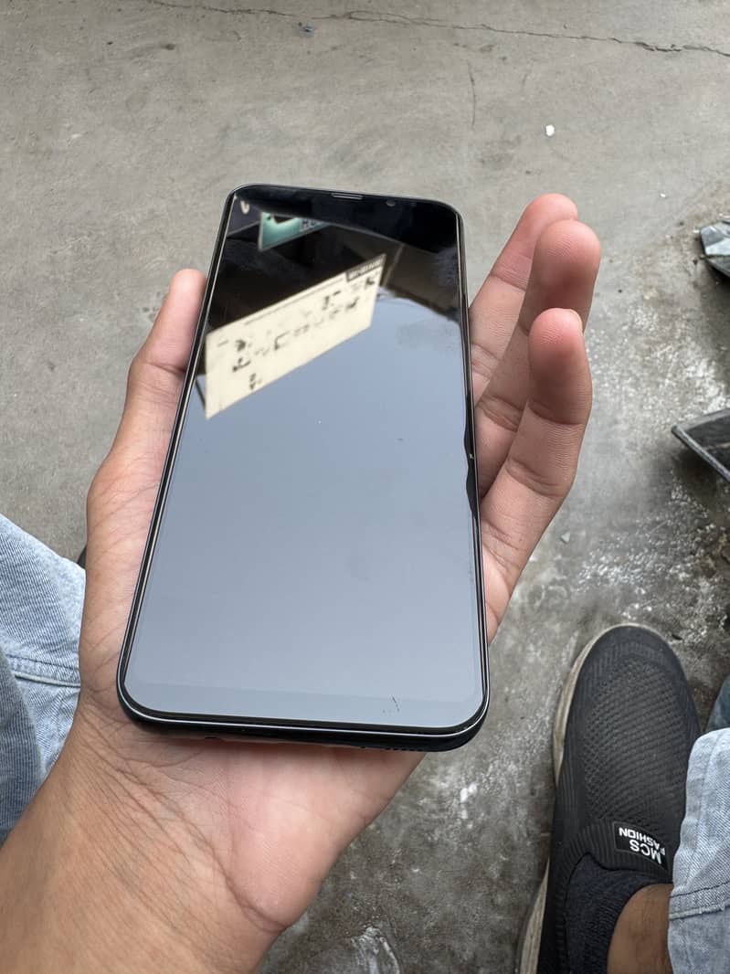 Samsung Mobile S8 Plus 3