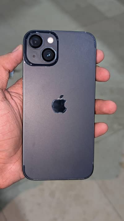 Apple iPhone 13