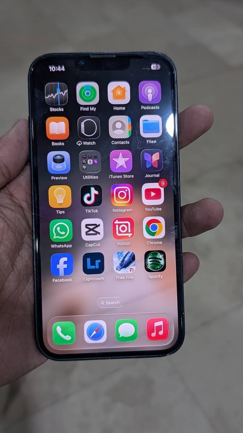 Apple iPhone 13 1