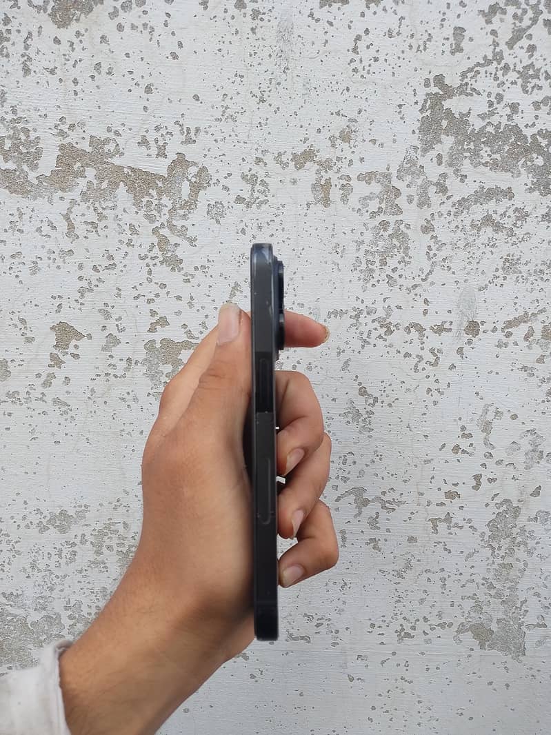 Apple iPhone 14 Pro 2