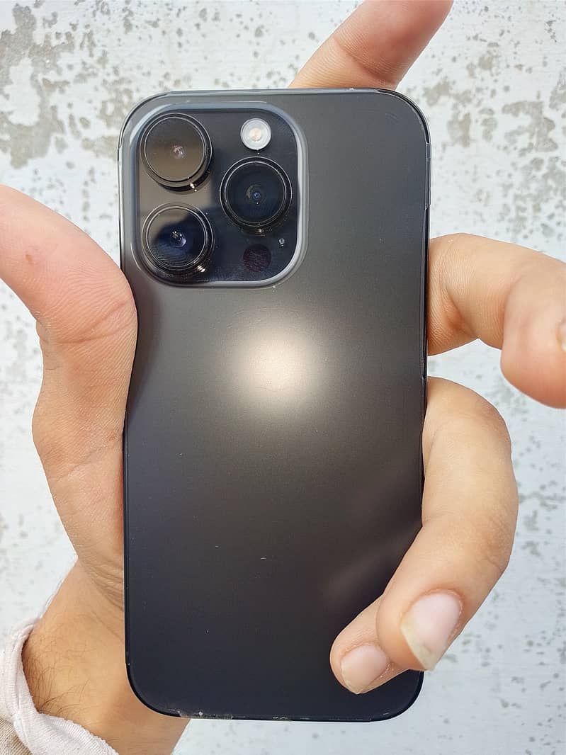 Apple iPhone 14 Pro 3
