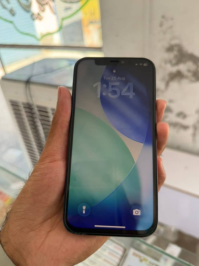 Apple iPhone 12 3