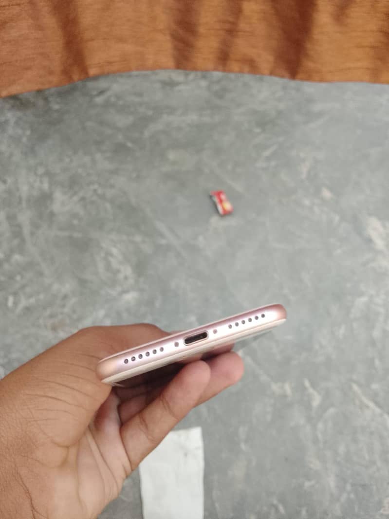 Apple iPhone 7 5