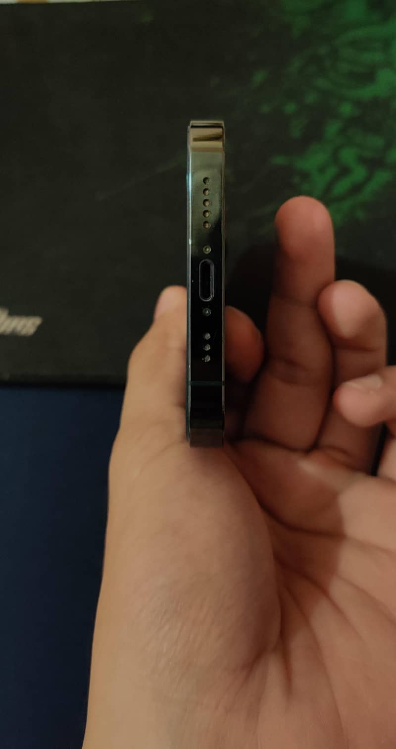 Apple iPhone 13 Pro 3