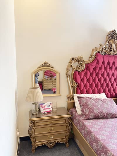 Chinoti Brand New Bed Set