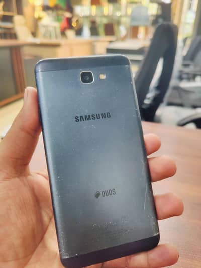 Samsung j7 + one Samsung free