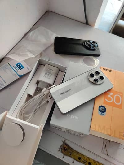 Tecno SPARK 30 Pro 8/128 GB