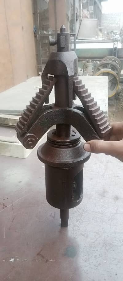 Heavy duty screw threader