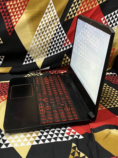 Acer Nitro 5 Gaming Laptop with 1650ti 4gb Graphics Card