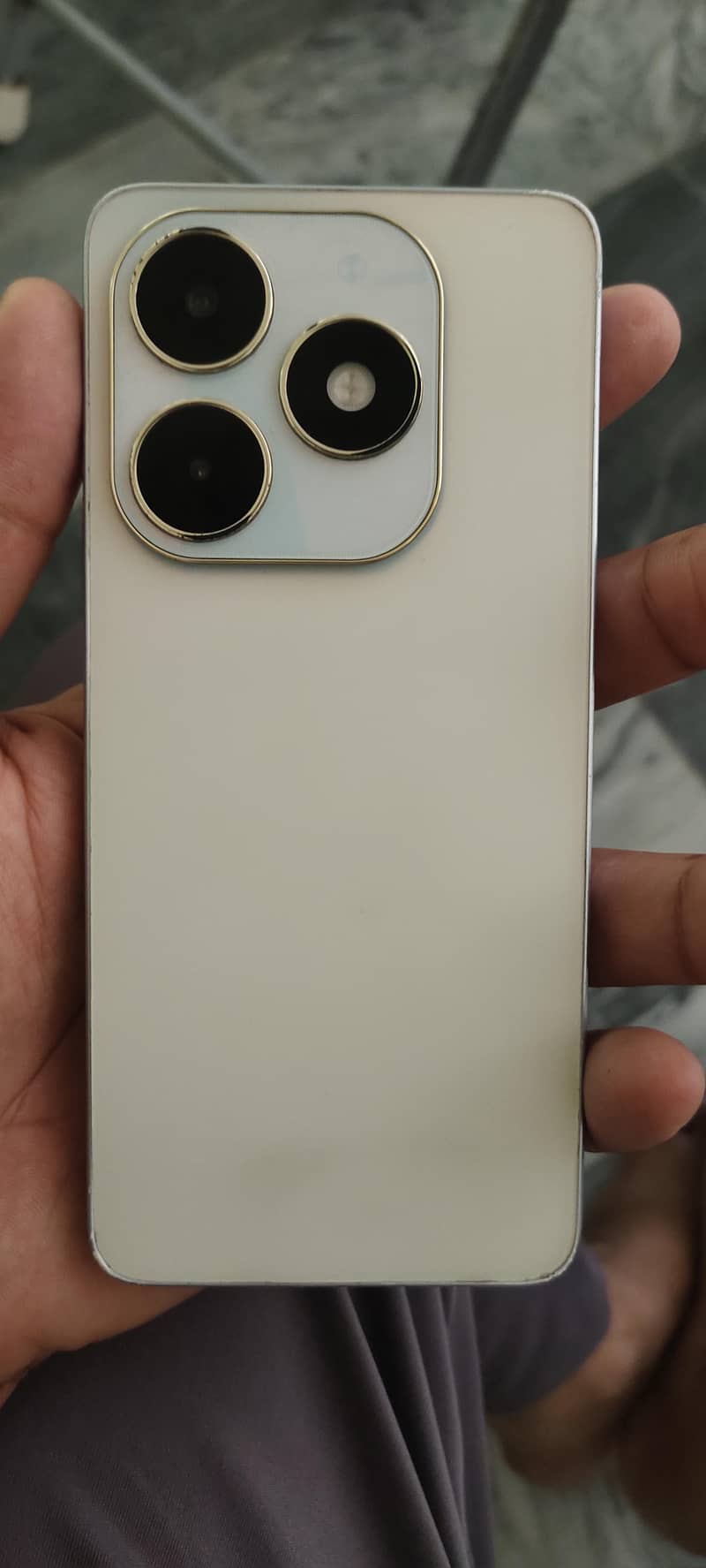 Tecno Spark 20 0