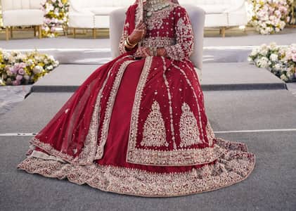 barat lehnga medium size 9/10 condition