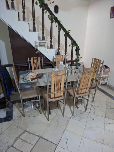 Used Dining Table for sale with 6 chairs