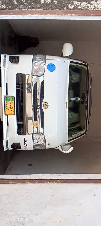 Toyota Hiace 2012