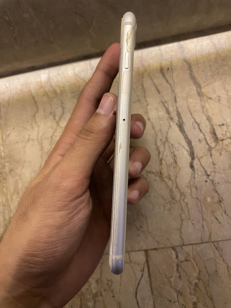 Apple iPhone 8 Plus 2