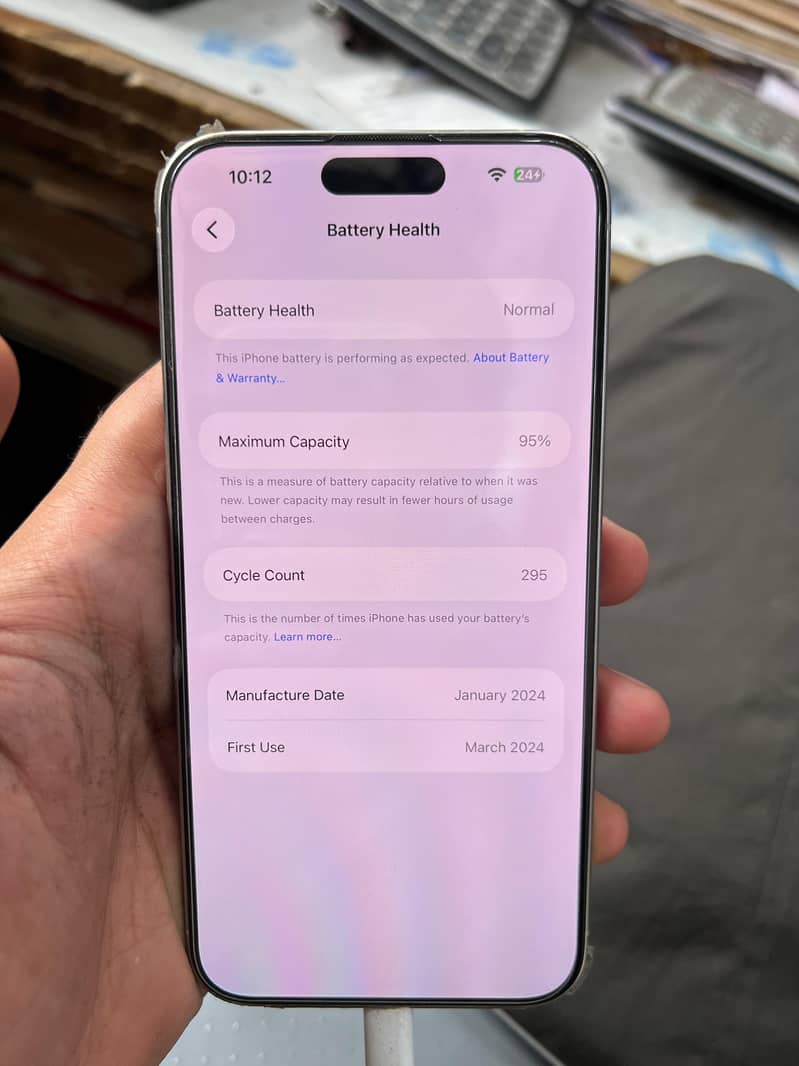 Apple iPhone 15 Pro Max 4