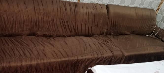 6 seetr sofa with cover