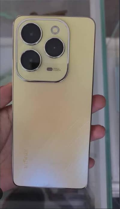 Infinix Hot 40 Pro