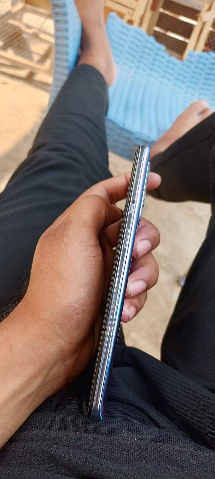 One Plus 9 5g 4
