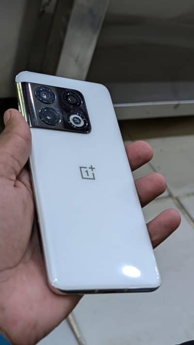 One Plus 10 Pro Panda edition
