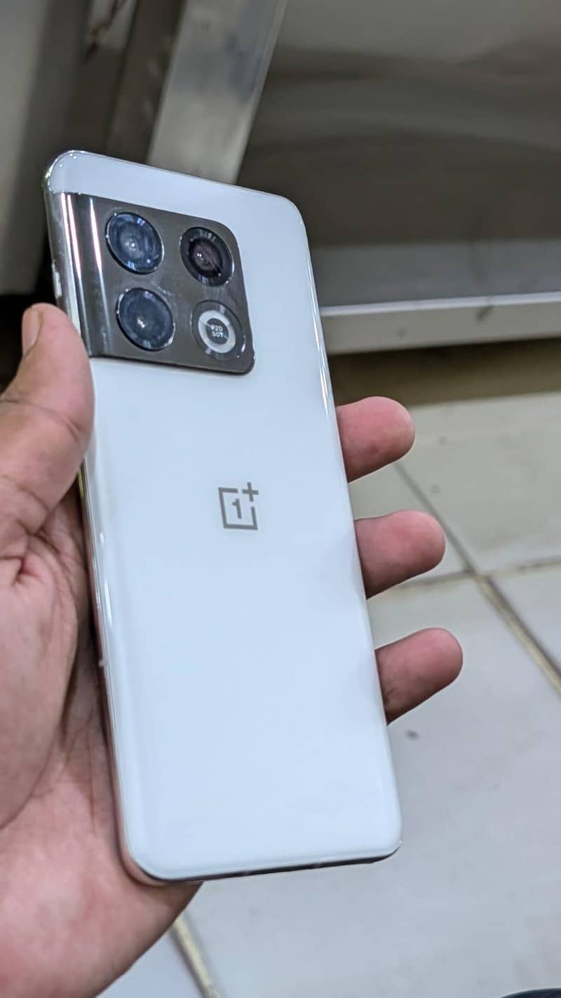 One Plus 10 Pro Panda edition 1