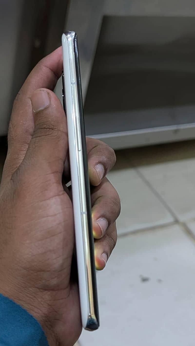 One Plus 10 Pro Panda edition 6