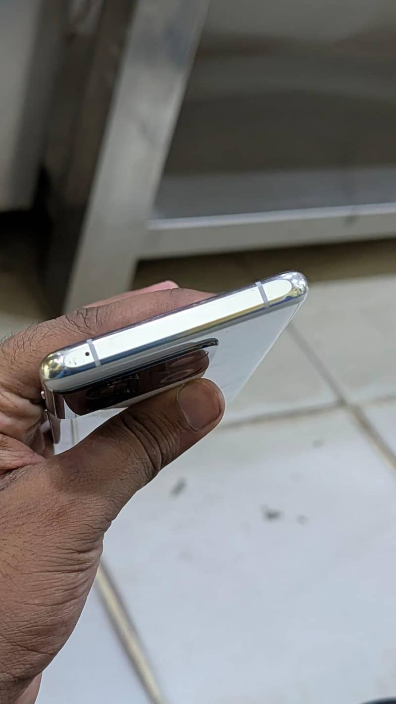 One Plus 10 Pro Panda edition 7