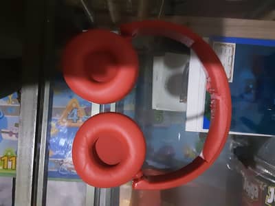 Only 1 year old miniso brand new conition headphones