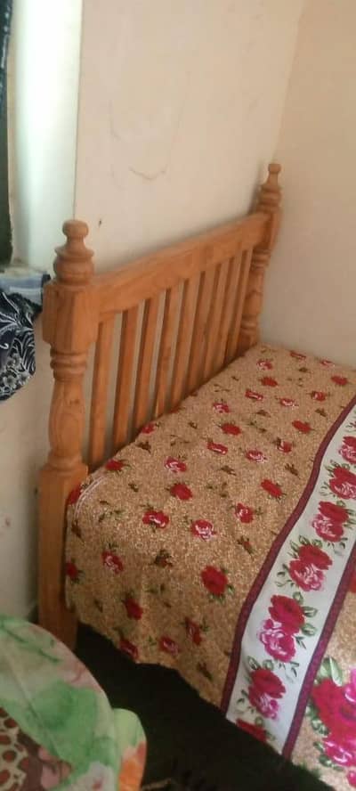 urgent sale beacuse shifting somewere