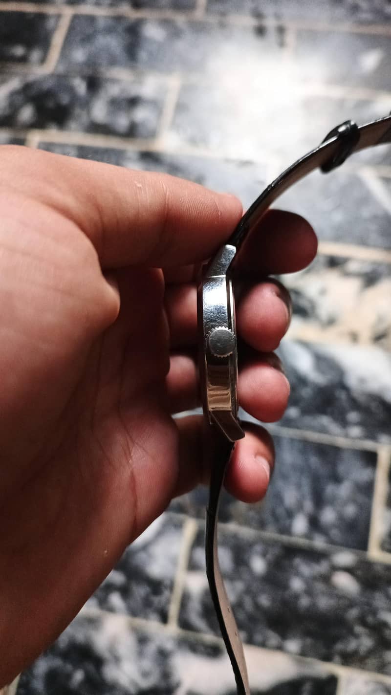 Guess 2