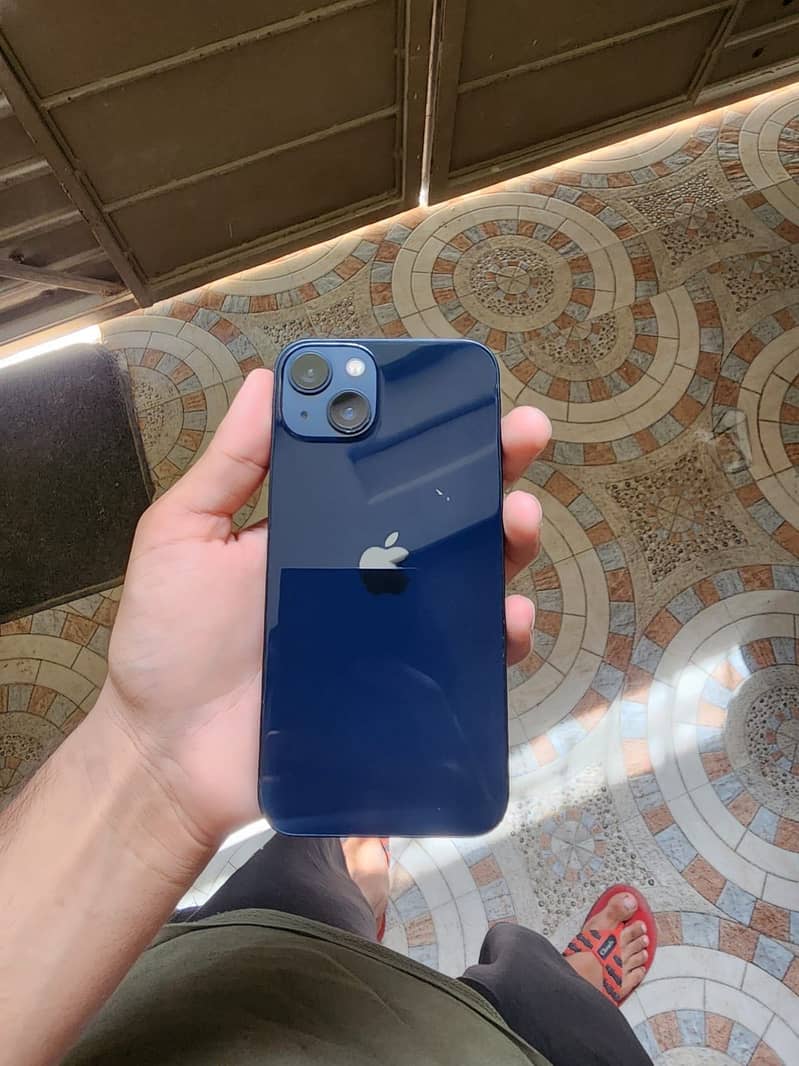 Apple iPhone 13 5