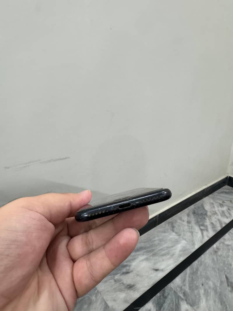 Apple iPhone SE 4