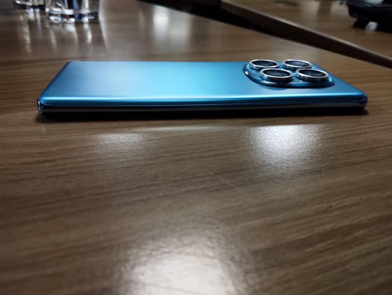 Xiaomi Redmi Note 14 Pro 1