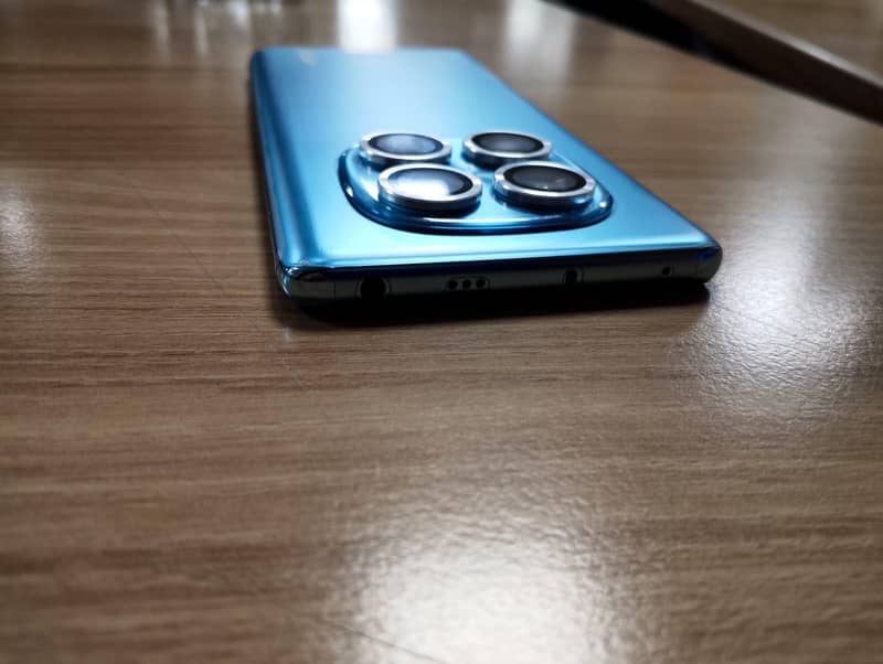 Xiaomi Redmi Note 14 Pro 5