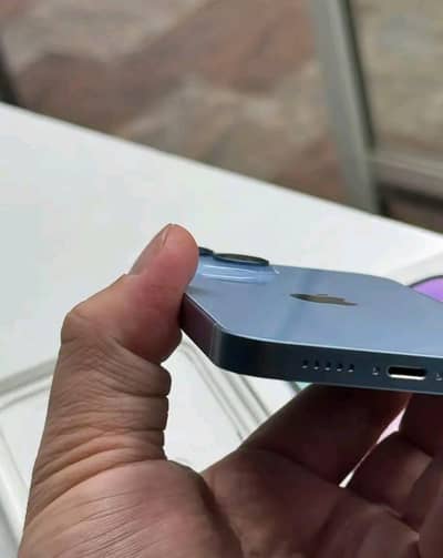 Apple iPhone 14