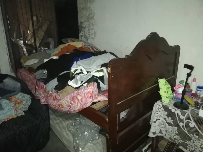 Safa set or dubble bed 6