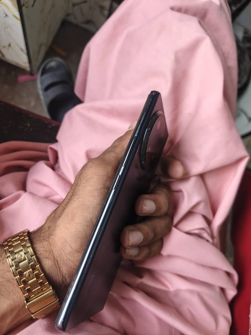 Tecno CAMON 30S 1
