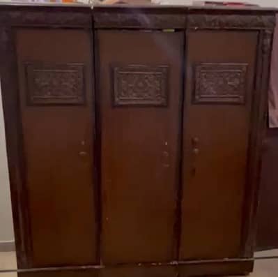 3 doors wordrob used