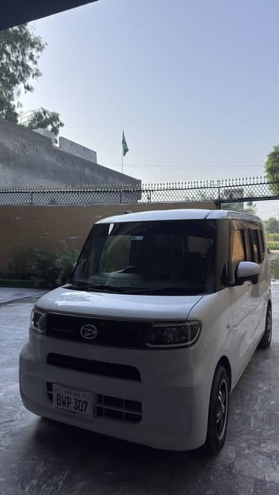 Daihatsu Tanto 2022